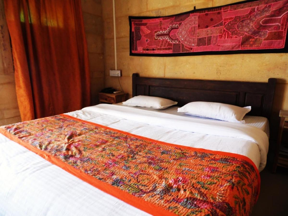 Hotel Heera Court ไจซัลเมอร์ ภายนอก รูปภาพ